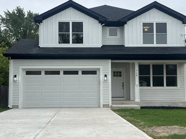 100 E Adams Ave, Villa Park, IL 60181