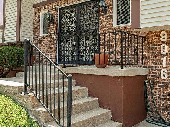 4th image of 9016 Arlington Ct