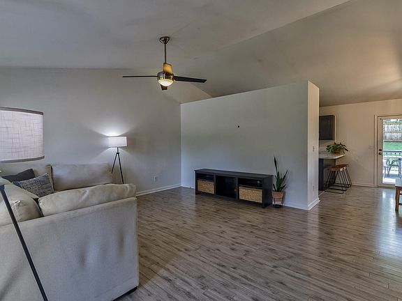 2nd image of 4499 Summer Creek Ln