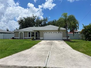 404 SE 19th Ln, Cape Coral, FL 33990