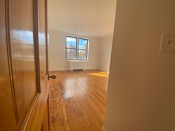 2nd image of 23-35 Broadway #5O