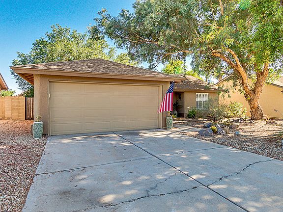 3rd image of 709 W Sequoia Dr