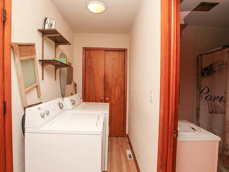 1026 N Jefferson St #A — Photo 4