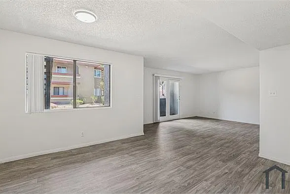 2 bed, 1040 sqft, $1,400 — Photo 4