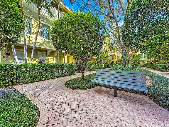 5th image of 2724 Ravella Way