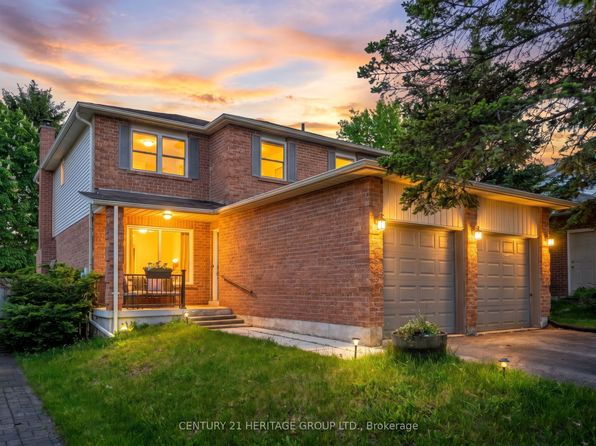 228 Billings Cres, Newmarket, ON L3Y 7Y6