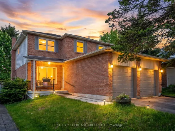 228 Billings Cres, Newmarket, ON L3Y 7Y6
