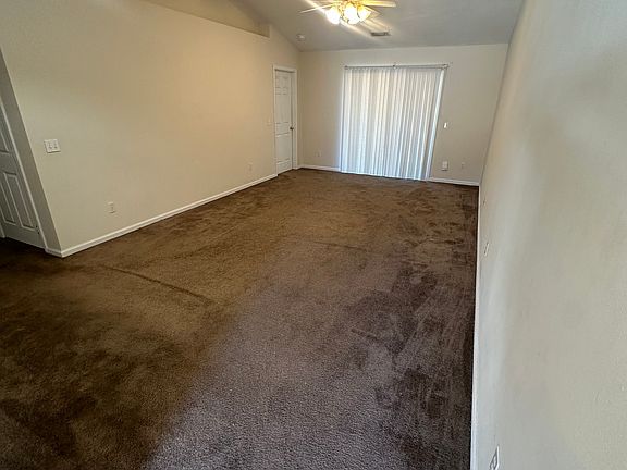 5th image of 409 E Lawnwood Ct