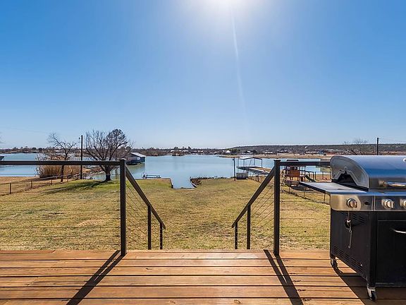 2nd image of 2029 American Legion Rd