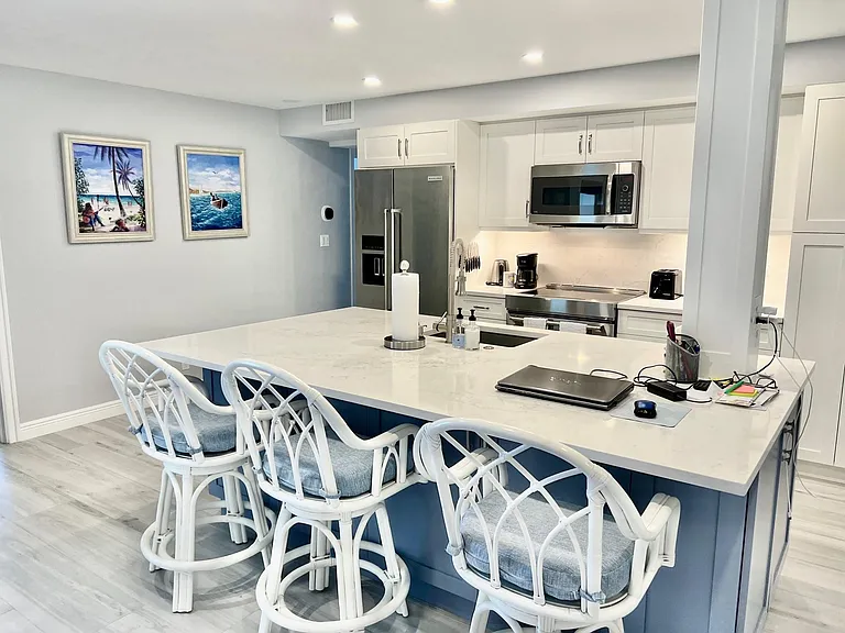 1556 S Ocean Ln #103 — Photo 11
