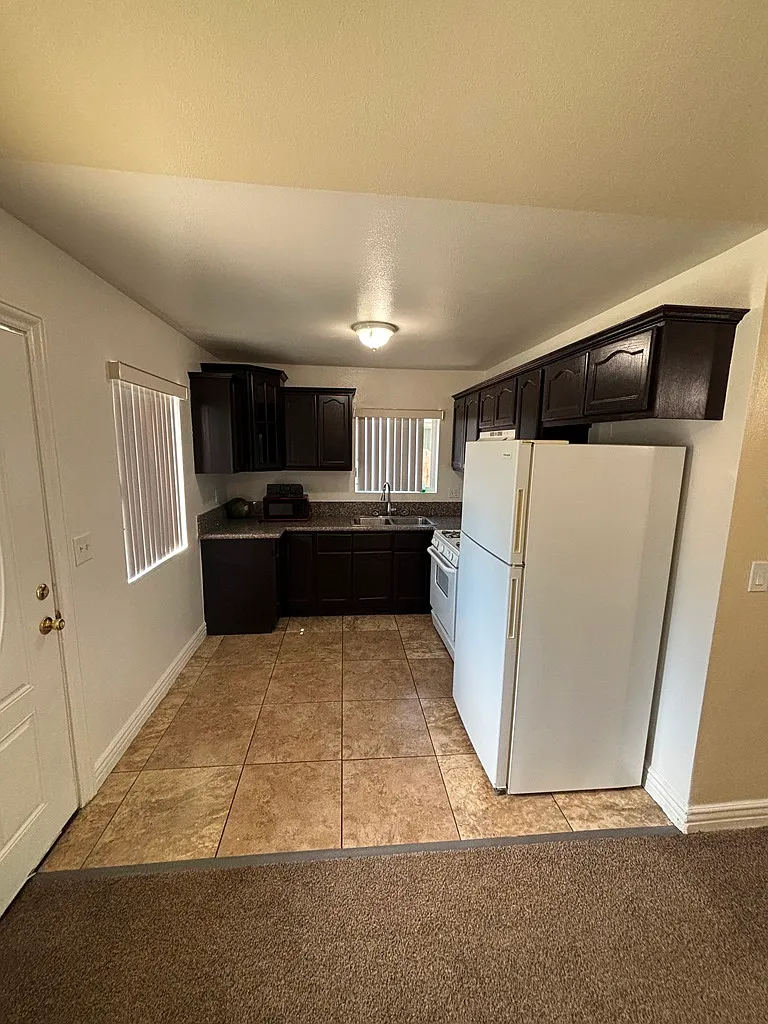 4 bed, 1200 sqft, $3,500 — Photo 4