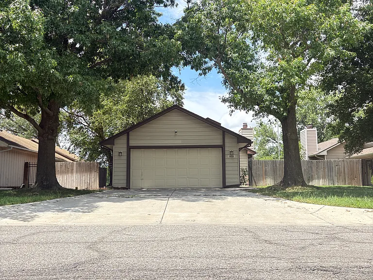 6828 E Mainsgate St — Photo 1
