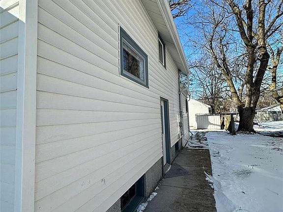 4th image of 108 Norton St