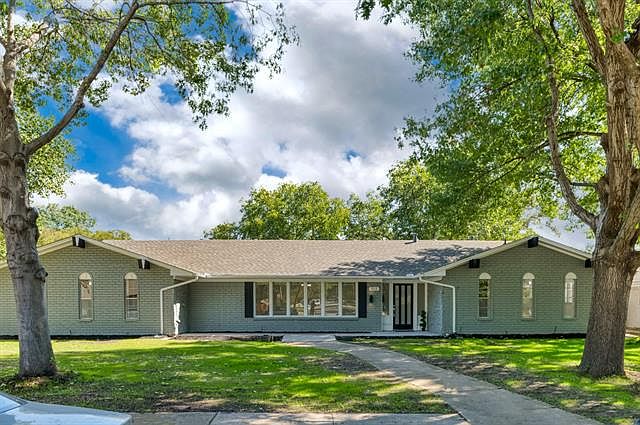 1st image of 512 Tanglewood Dr S