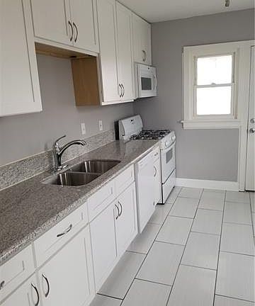 4th image of 3402 Livingston St