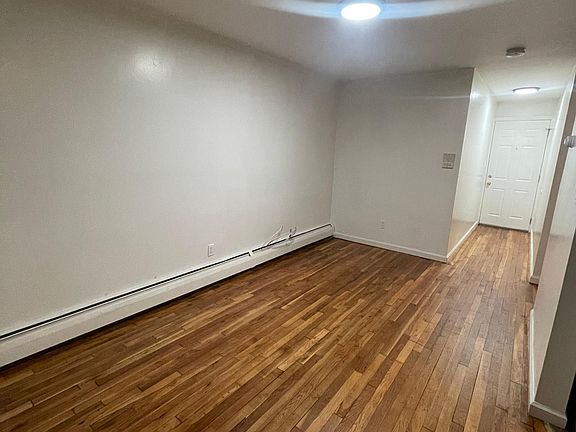 2nd image of 1014 E 233rd St
