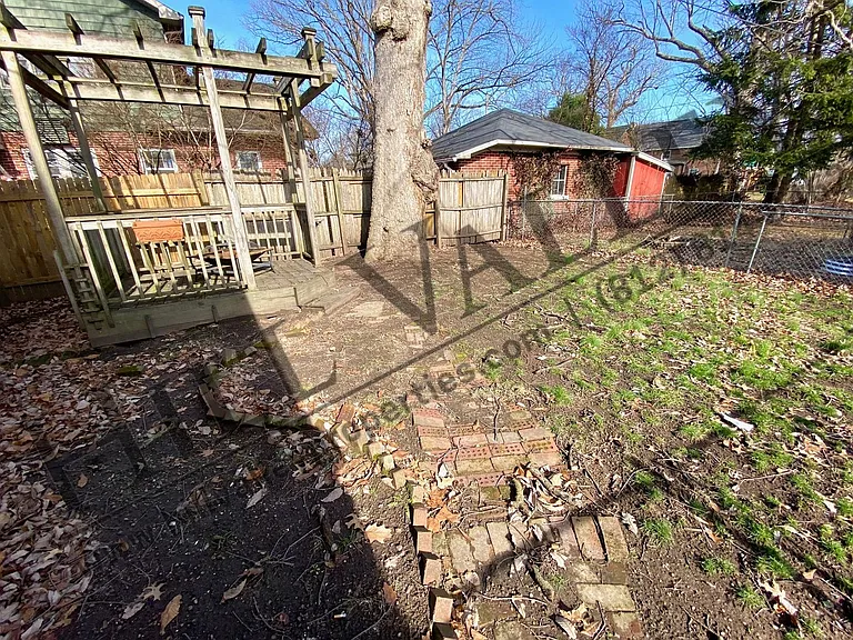 20 Jackson Blvd — Photo 23