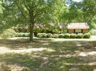 5536 Coosa River Rd, Deatsville, AL 36022