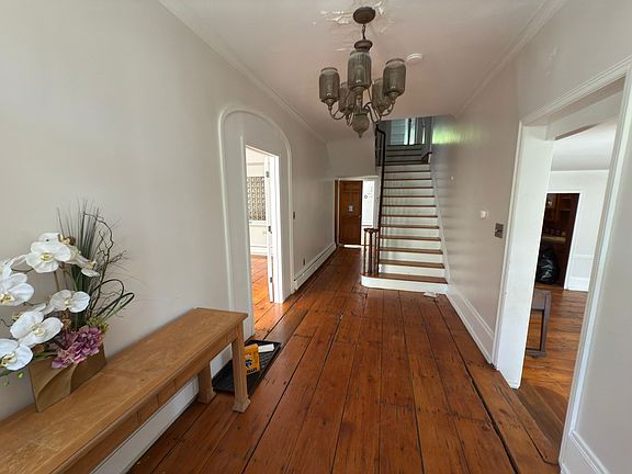 4th image of 62 Convent Rd #O
