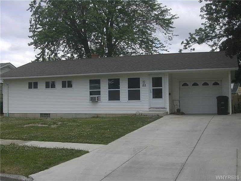 1st image of 82 Broadmoor Dr