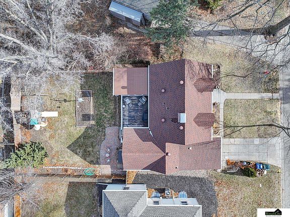 5th image of 3168 Puritan Ave