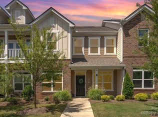 210 Overstone Ct, Fort Mill, SC 29715