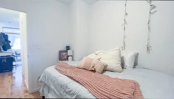 Rented by Compass | media 30