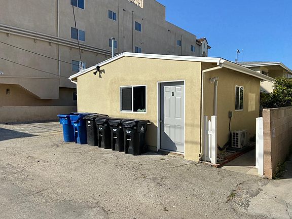 3rd image of 1411 Armacost Ave #1415