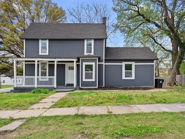 125 S Campbell St, Pleasant Hill, MO 64080