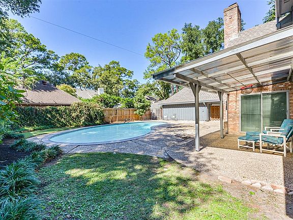 5th image of 823 Thornbranch Dr