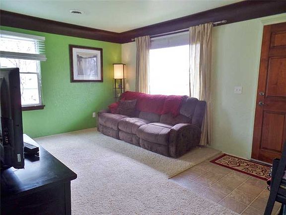 3rd image of 4531 Mitchell Ave