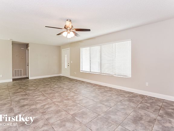 2nd image of 1071 Ireland Dr