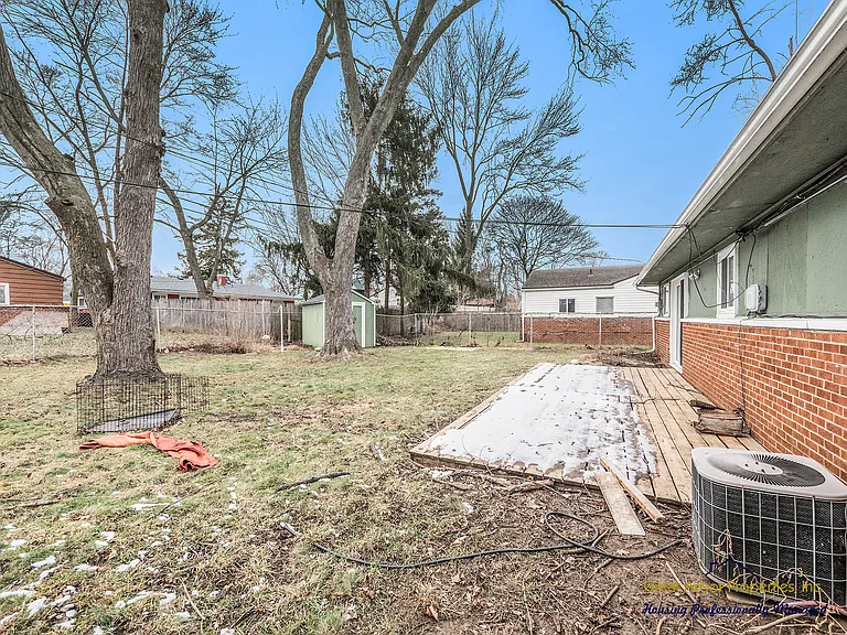 1088 Studebaker Ave — Photo 12