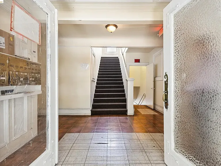 2306 Waverly St — Photo 40