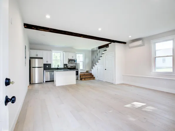 556 E Main Rd Unit G, Middletown, RI 02842