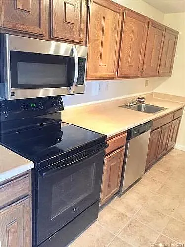 140 Kane St #B1 — Photo 4