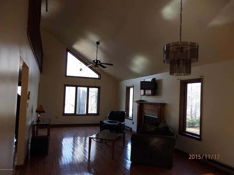 2nd image of 267 Bear Run Dr