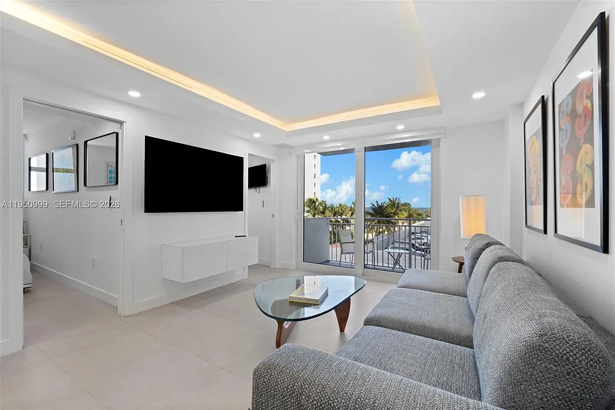 Building Photo - 345 Ocean Dr #326