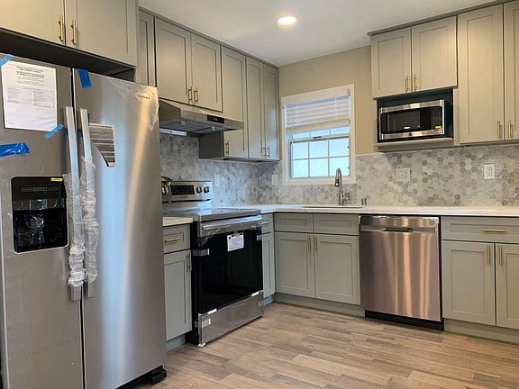 2nd image of 646 Paseo Del Rio