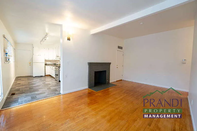 2 bed, 1.0 bath, 950 sqft, $3,600 — Photo 2