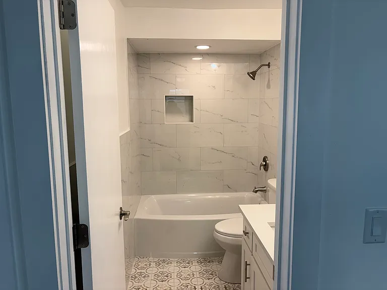 7946 W Addison St #2 — Photo 13