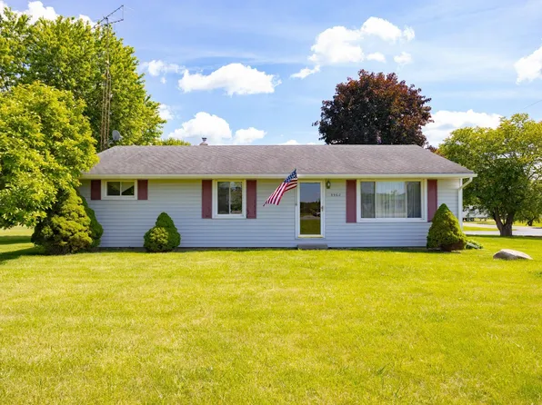 9960 E Newburg Rd, Durand, MI 48429