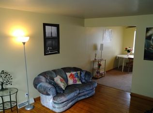 633 American St APT 1, California, PA 15419