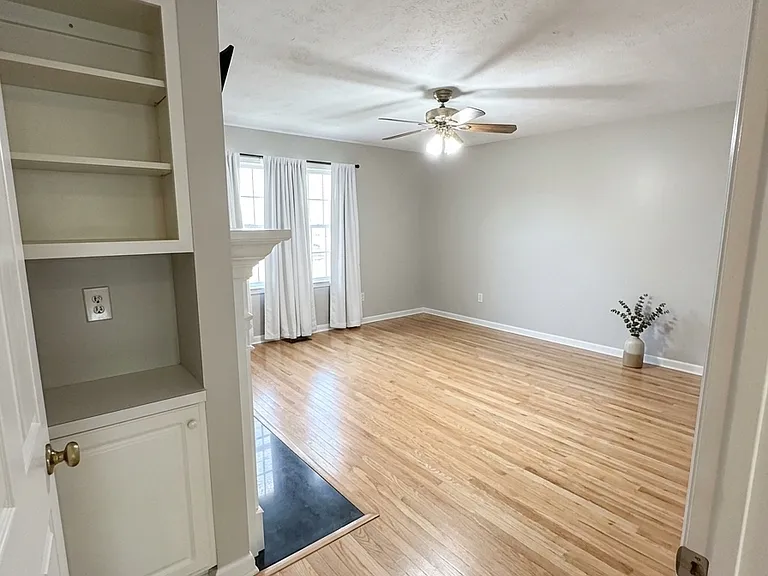 1922 Island Home Ave — Photo 19