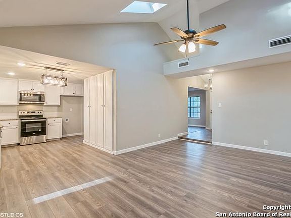 5th image of 9002 TIMBER PARK ST