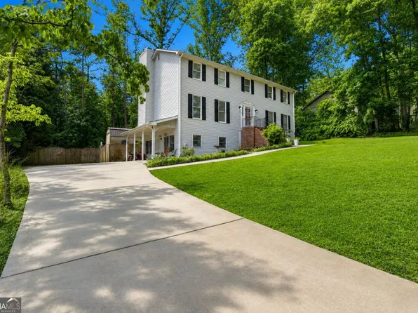 305 Saint Patrick Dr SW, Mableton, GA 30126