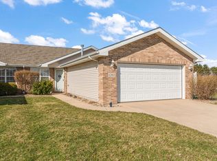 1202 W 84th Ln, Merrillville, IN 46410
