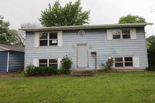 2nd image of 805 W 12th St