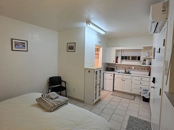 2nd image of 180 Willow Way