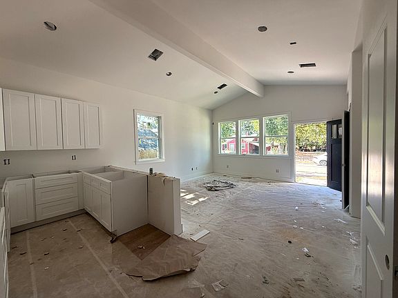 3rd image of 2714 Springdale St